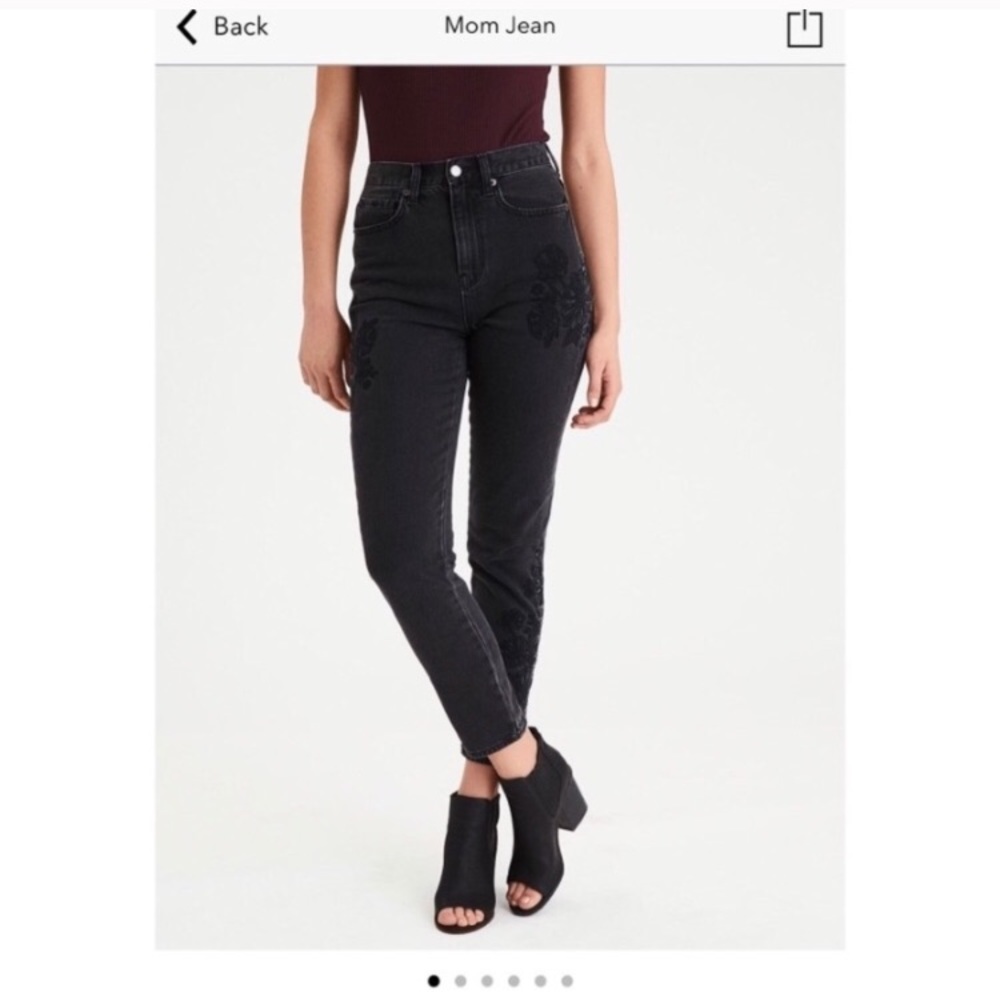 American Eagle Back Embroidered Jeans